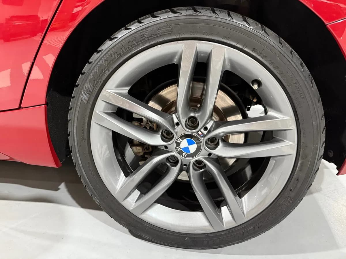 BMW Serie 1 2.0 120i F20 Lci M Edition 2019 Rojo