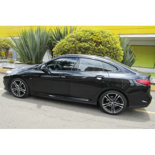 BMW 218i 2022 Negro Bogotá