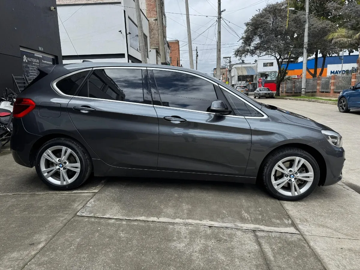 BMW 218i 2015 Gris Bogotá
