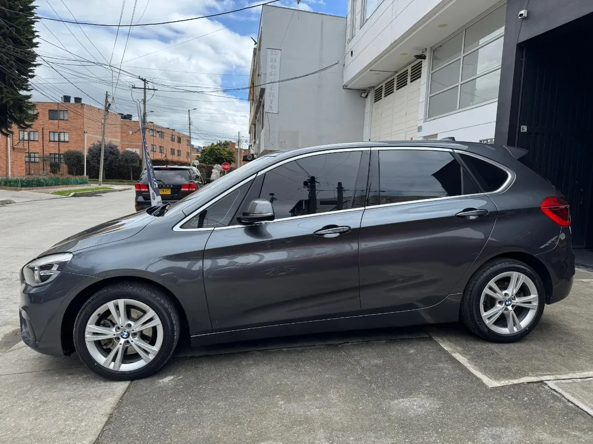 BMW 218i 2015 Gris Bogotá