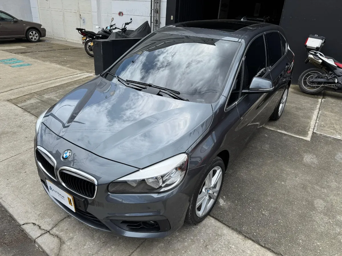 BMW 218i 2015 Gris Bogotá