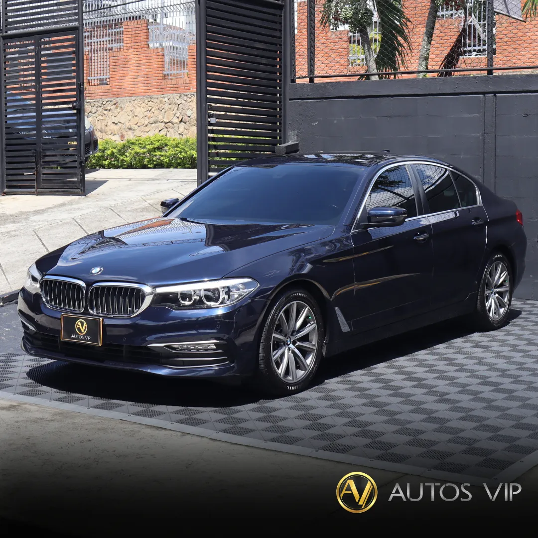 BMW 520i 2018 Azul Floridablanca