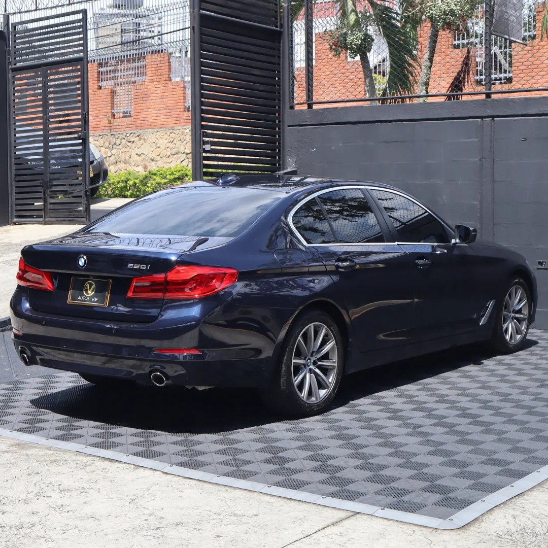 BMW 520i 2018 Azul Floridablanca