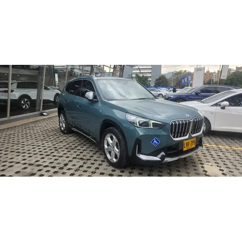BMW X1 2023 Verde Bogotá
