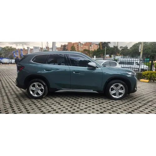 BMW X1 2023 Verde Bogotá