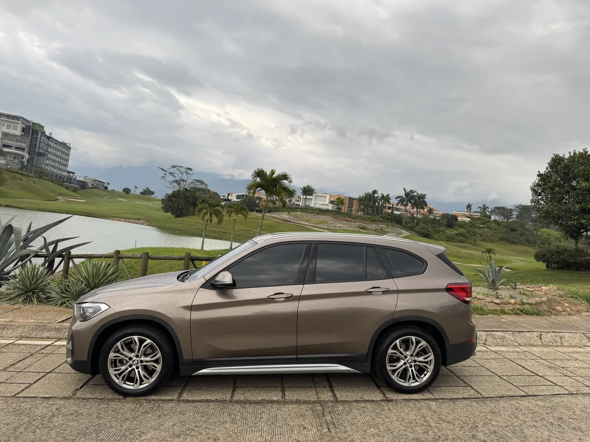 BMW X1 2021 Marrón Floridablanca
