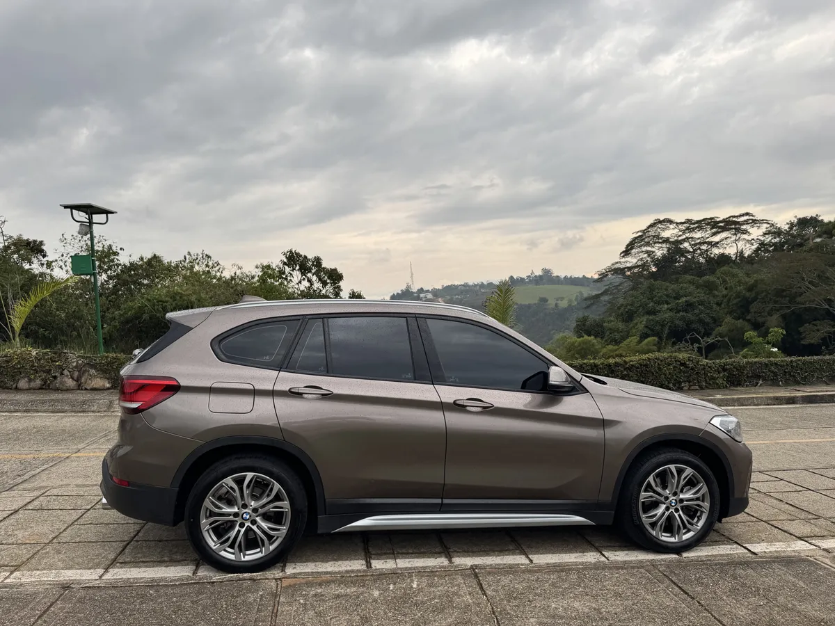 BMW X1 2021 Marrón Floridablanca