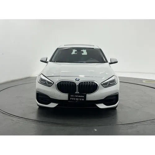 BMW Serie 1 2023 Blanco Bogotá