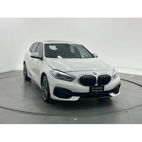 BMW Serie 1 2023 Blanco Bogotá