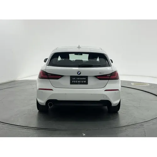 BMW Serie 1 2023 Blanco Bogotá