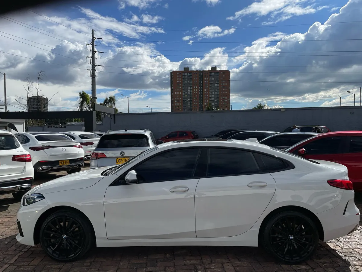 BMW 220 2022 Blanco Bogotá