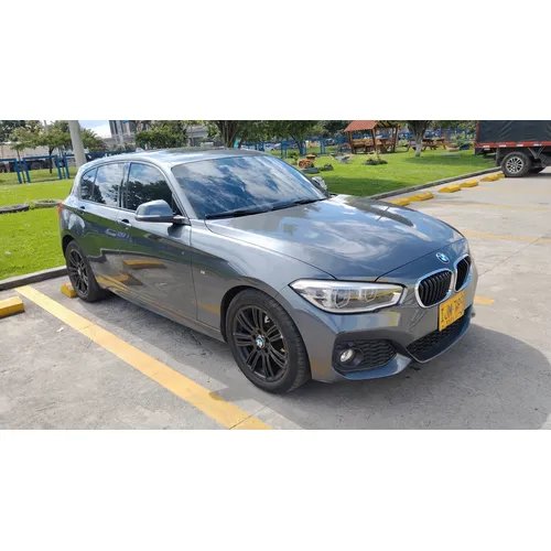 BMW 120i 2016 Gris Bogotá
