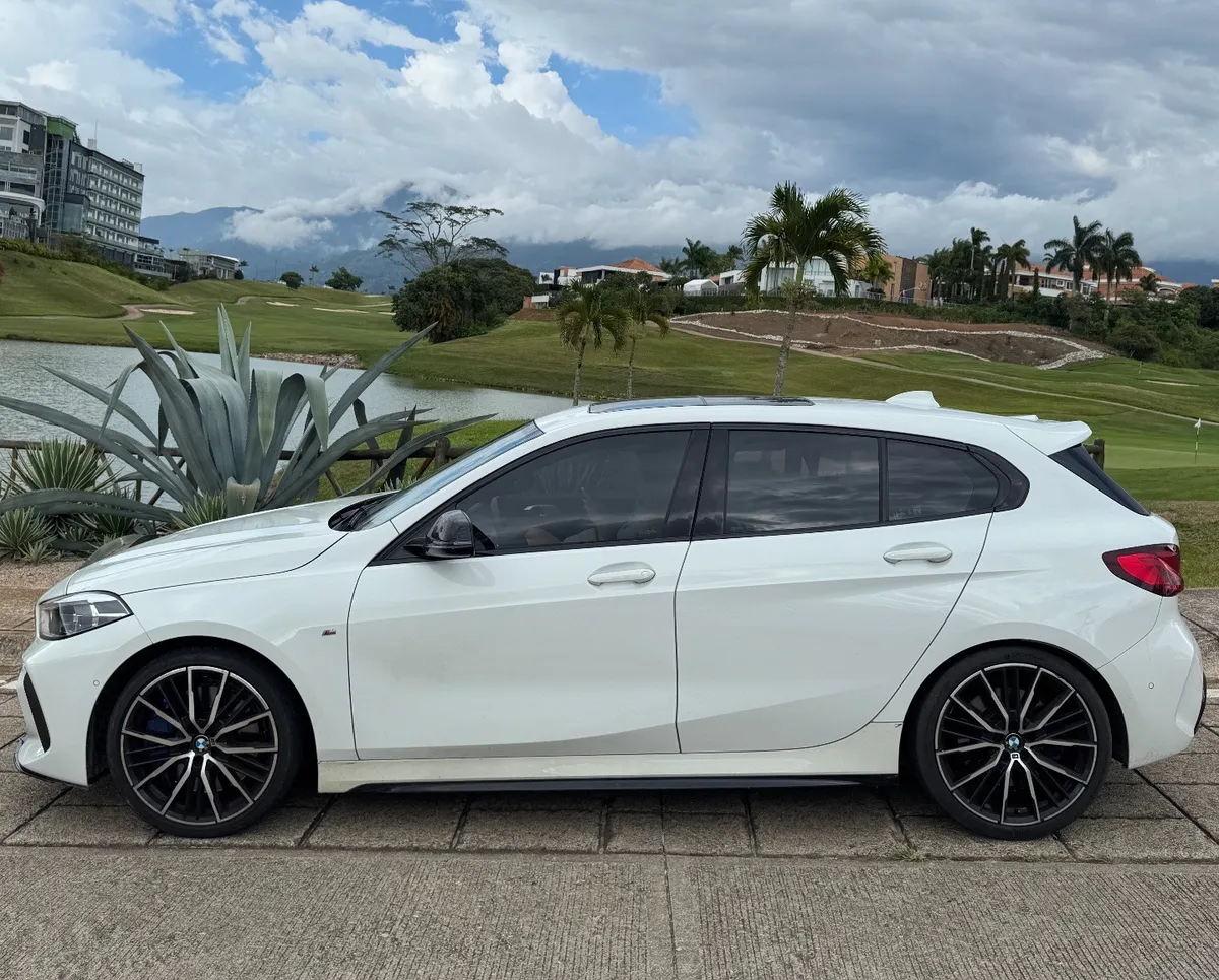 BMW M135i 2020 Blanco Floridablanca