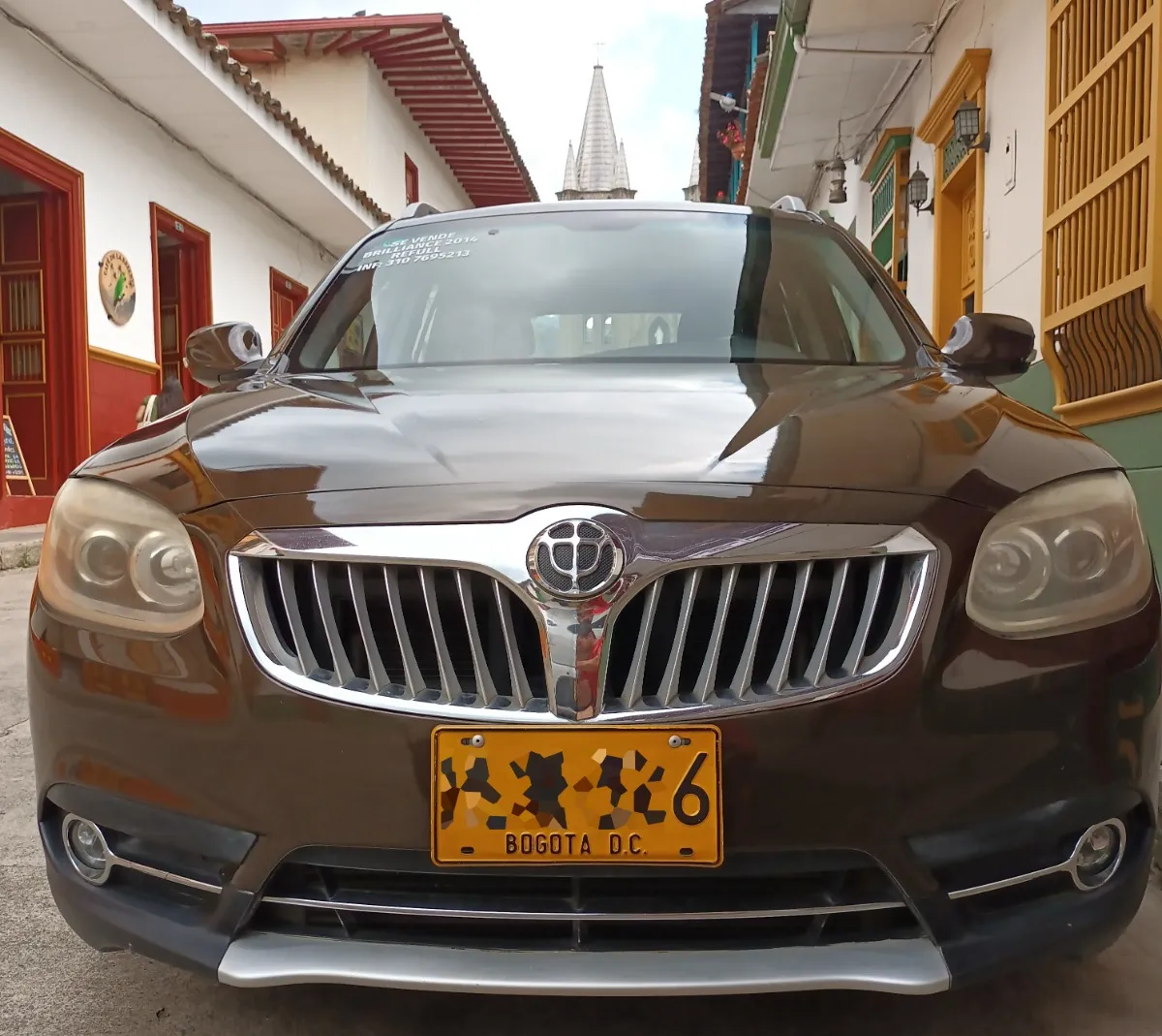 Brilliance V5 2014 Marrón Jardín