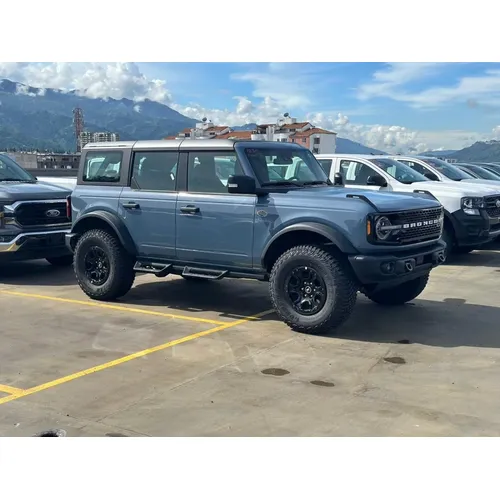 Ford Bronco 2025 Rojo Bogotá