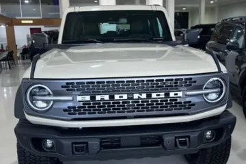 Bronco® Badlands® Motor  2.7l Ecoboost® Bi-turbo V6 Av 68