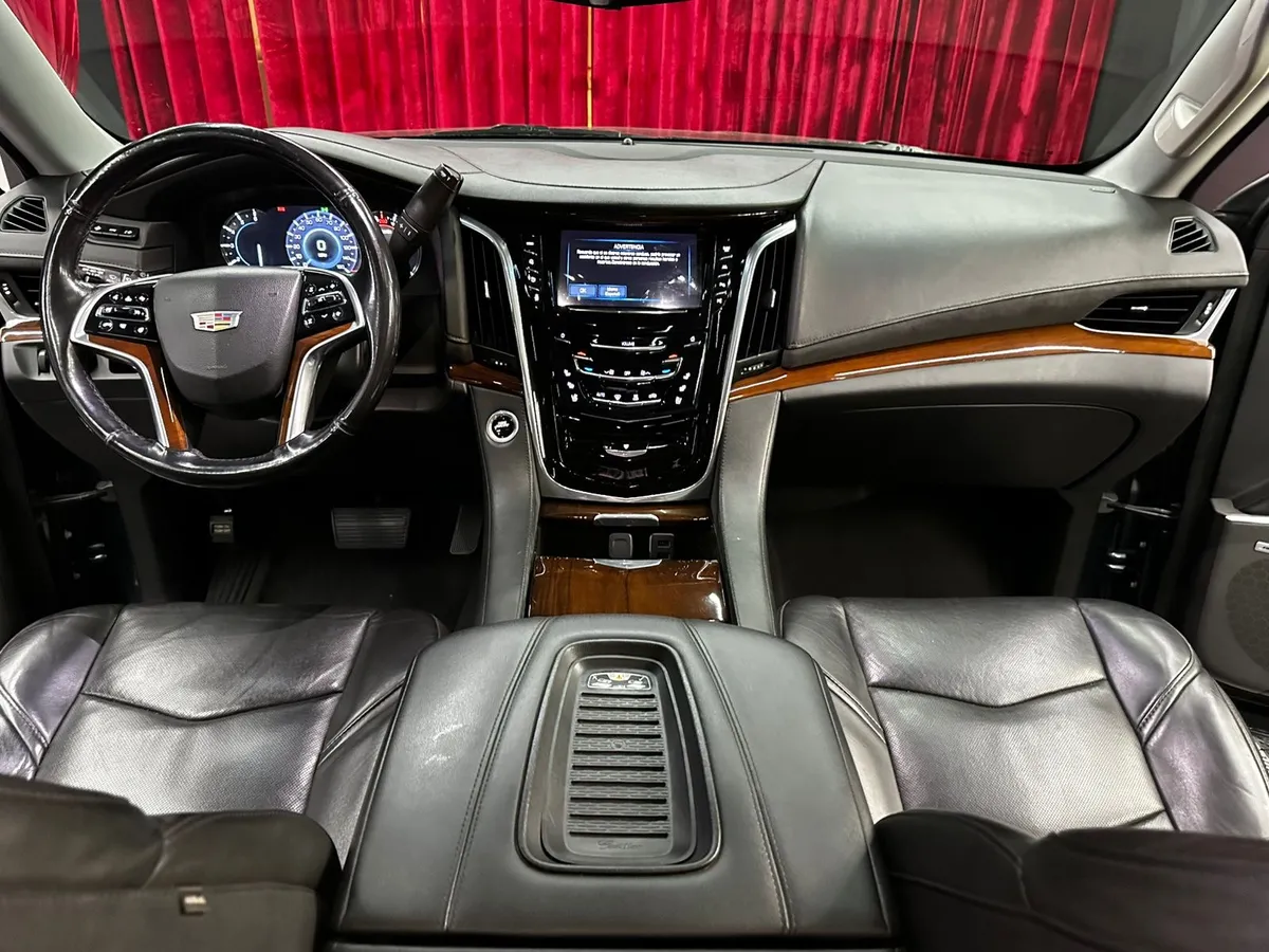 Cadillac Escalade 2019 Gris Medellín