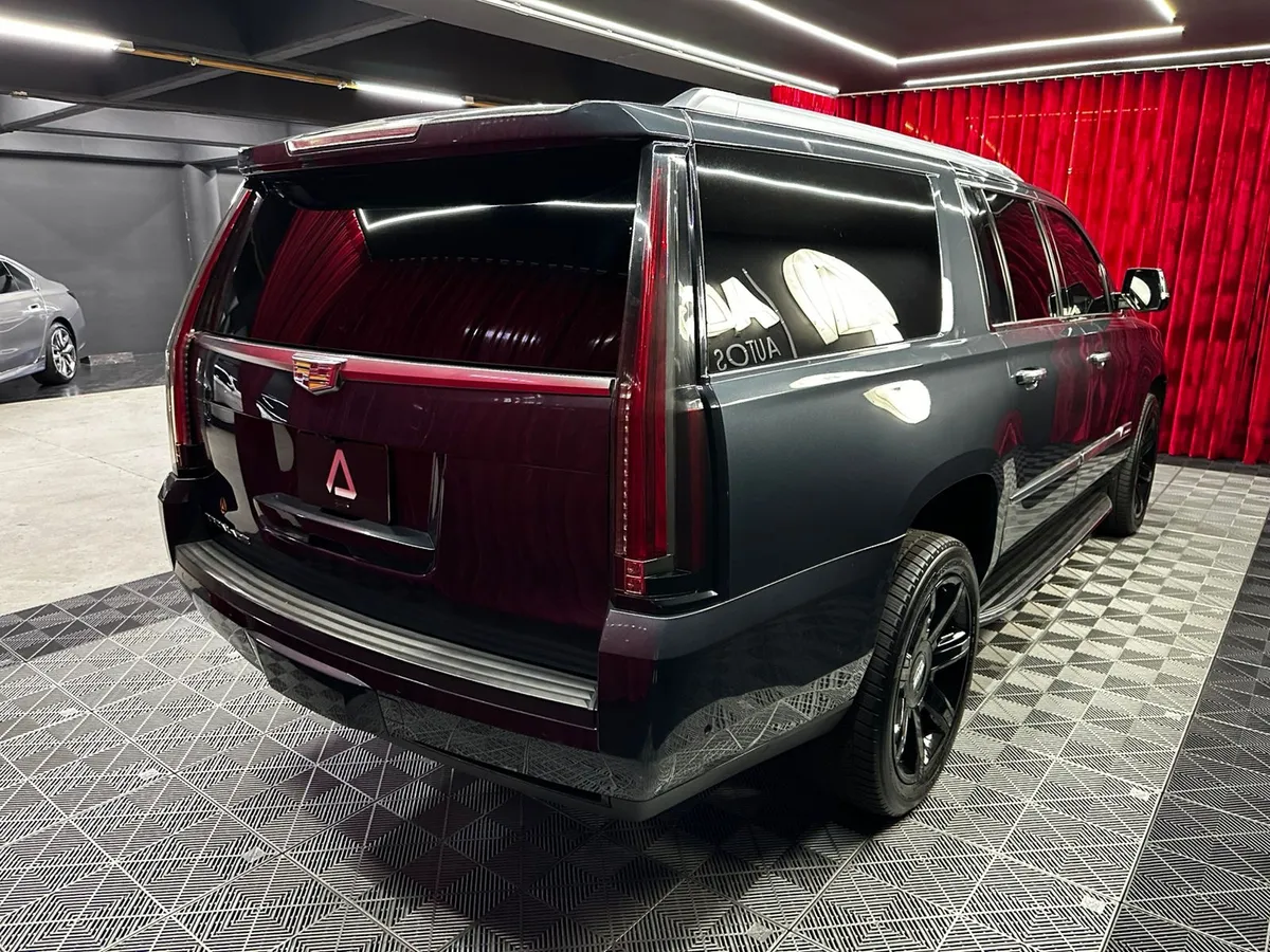 Cadillac Escalade 2019 Gris Medellín