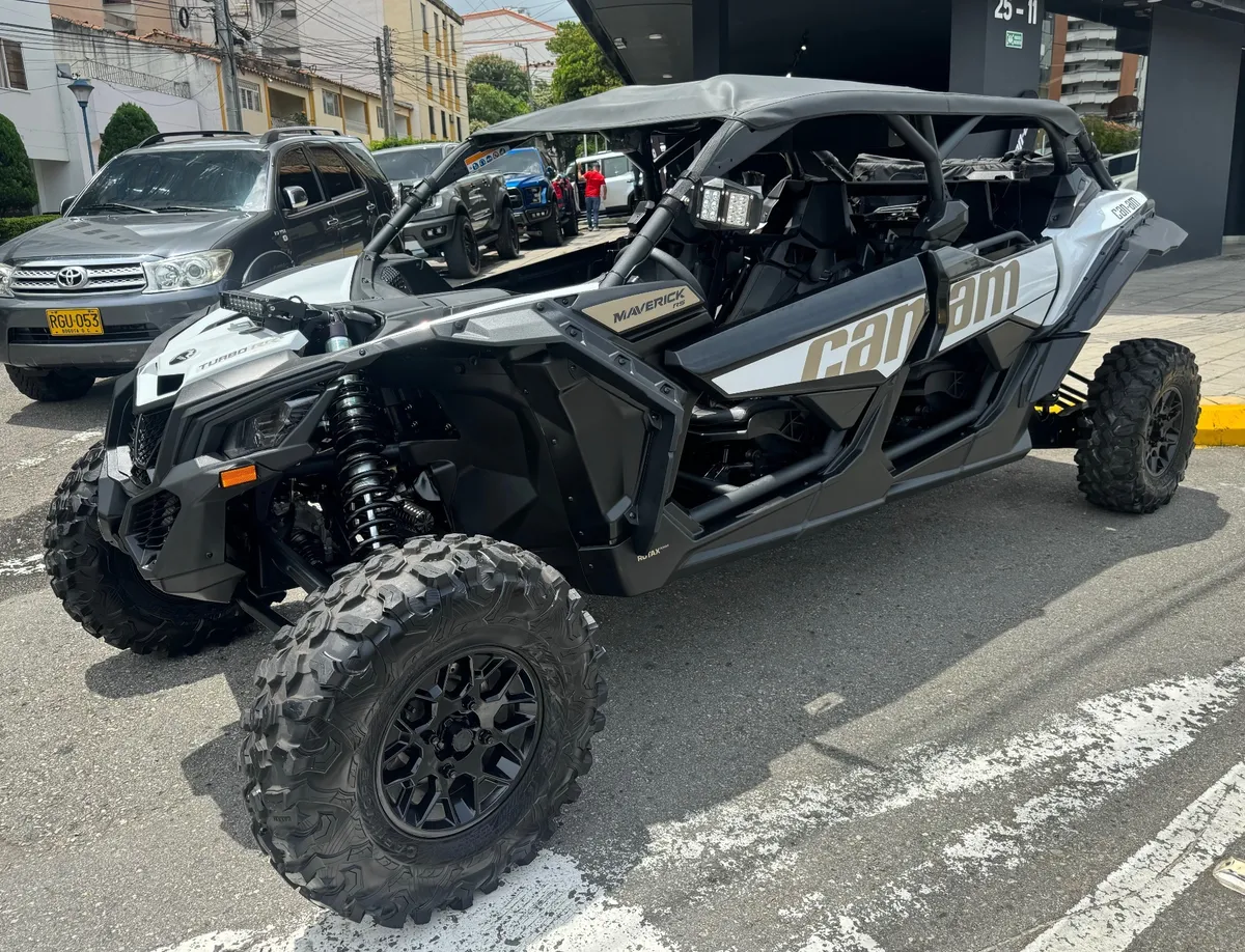 Can-Am Maverick X3 RS 2023 Blanco Bucaramanga