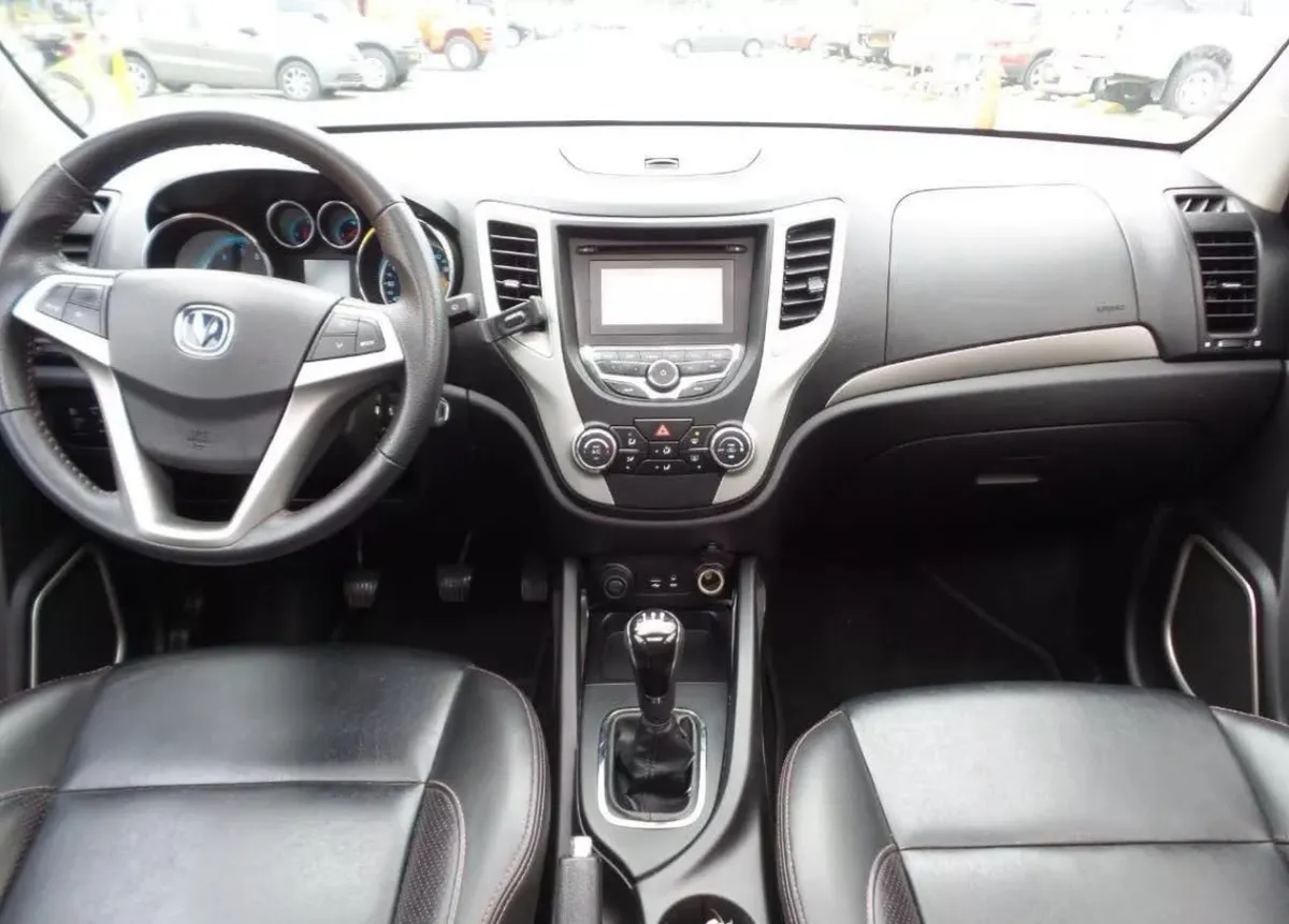 Changan CS 35 2016 Blanco Mosquera