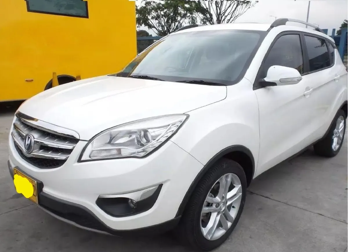 Changan CS 35 2016 Blanco Mosquera