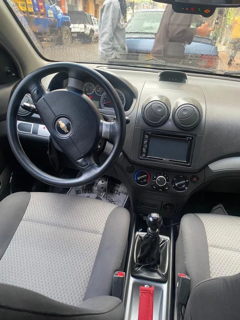 Chevrolet Aveo Emotion 2011 Beige Melgar