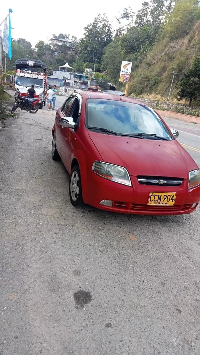 Chevrolet Aveo rojo 1.4 Sd año 2007