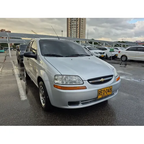 Chevrolet Aveo Family 2011 Plateado Bogotá