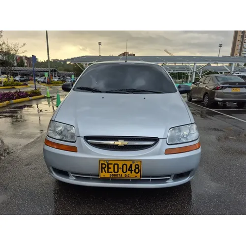 Chevrolet Aveo Family 2011 Plateado Bogotá