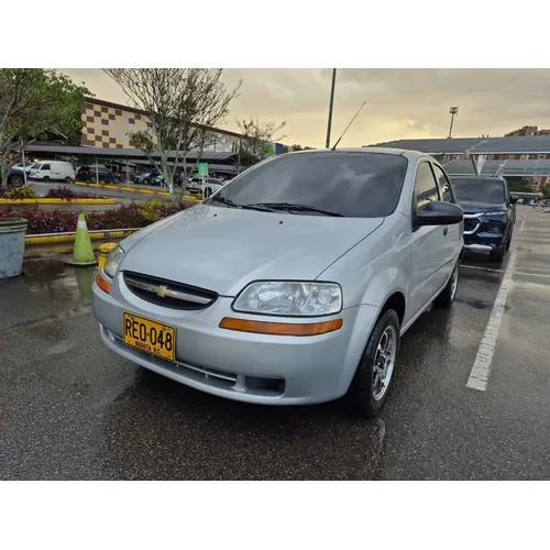 Chevrolet Aveo Family 2011 Plateado Bogotá