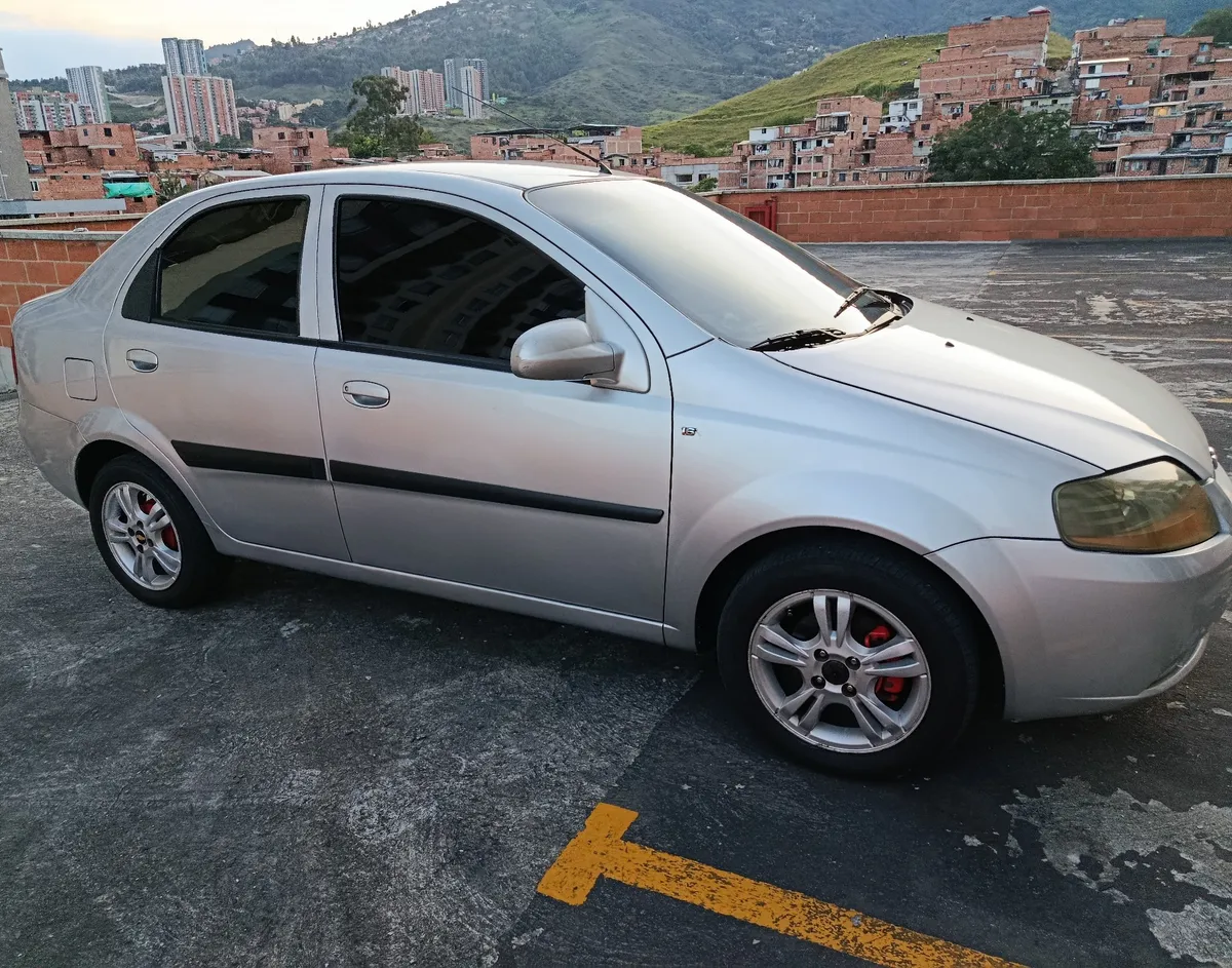 Chevrolet Aveo 2009 Gris Bello