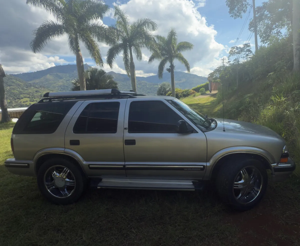 Chevrolet Blazer 1998 Gris Bello