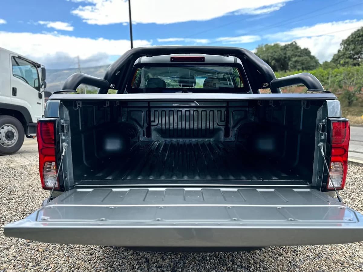 Chevrolet Colorado Z71 2025 Plateado
