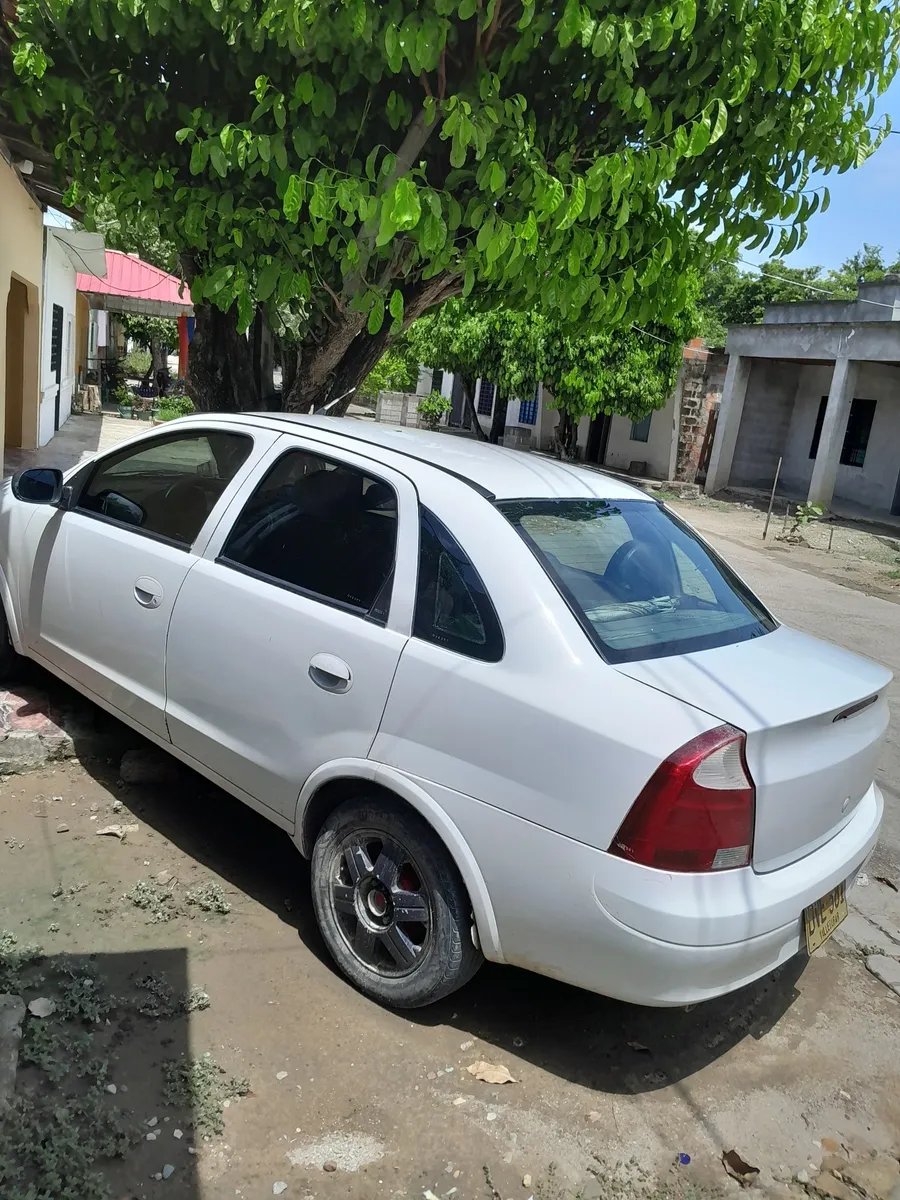 Chevrolet Corsa 2005 Blanco Río Viejo