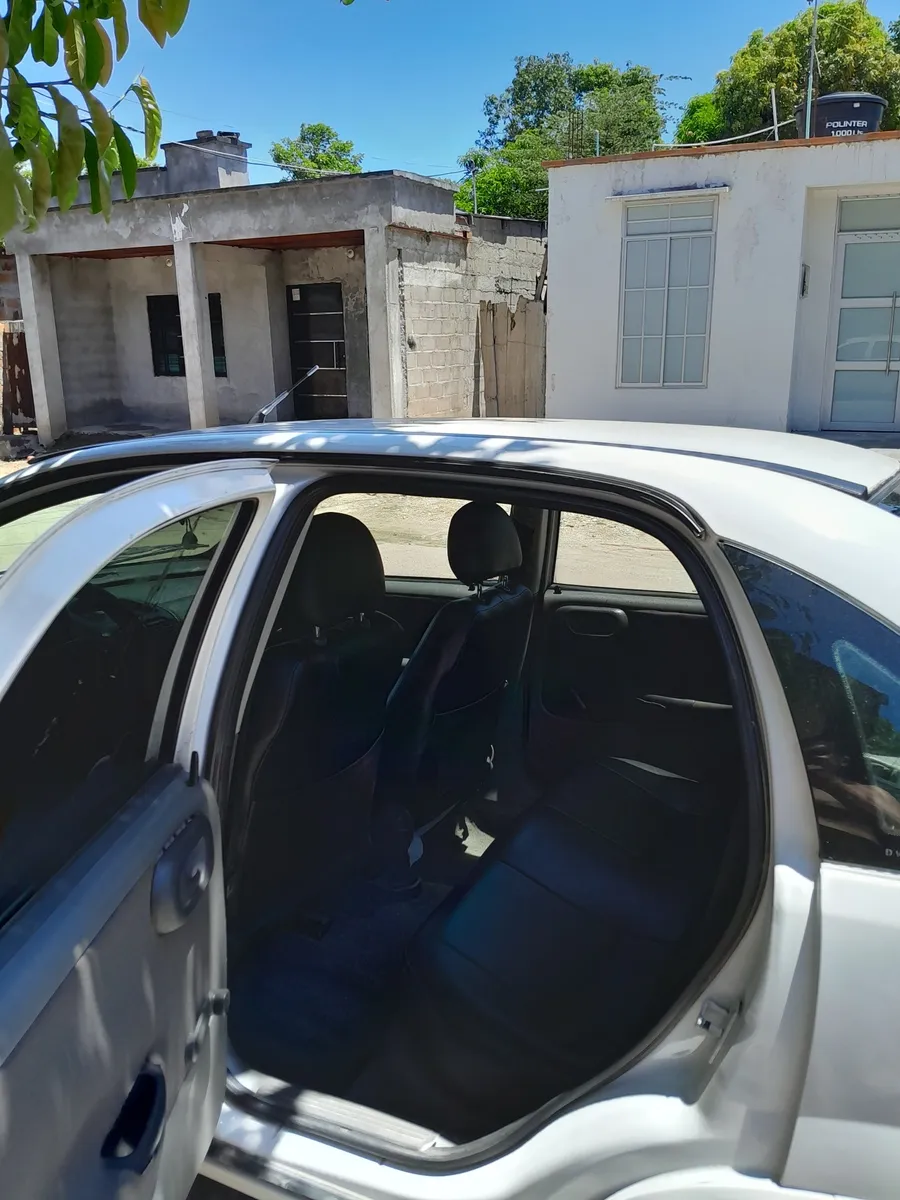 Chevrolet Corsa 2005 Blanco Río Viejo