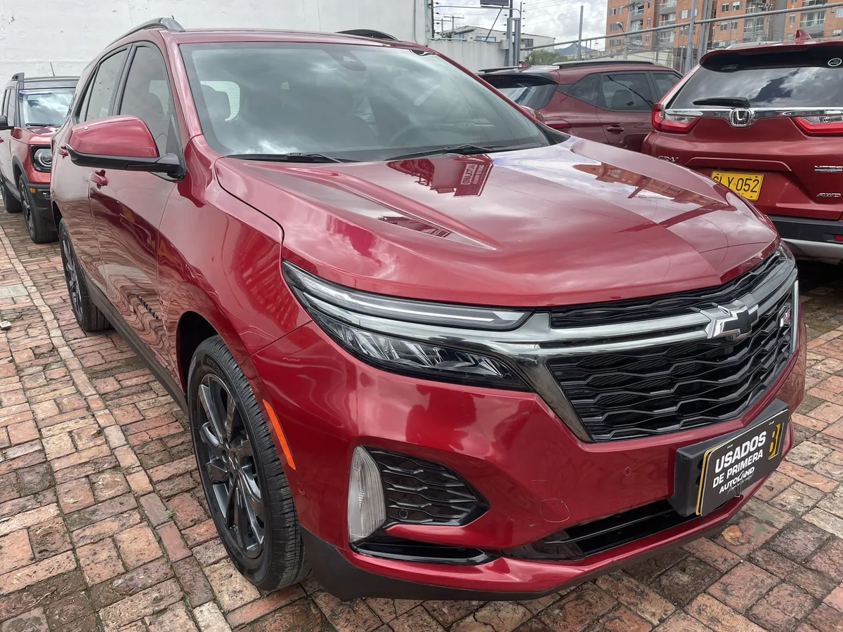 Chevrolet Equinox 2023 Rojo Bogotá