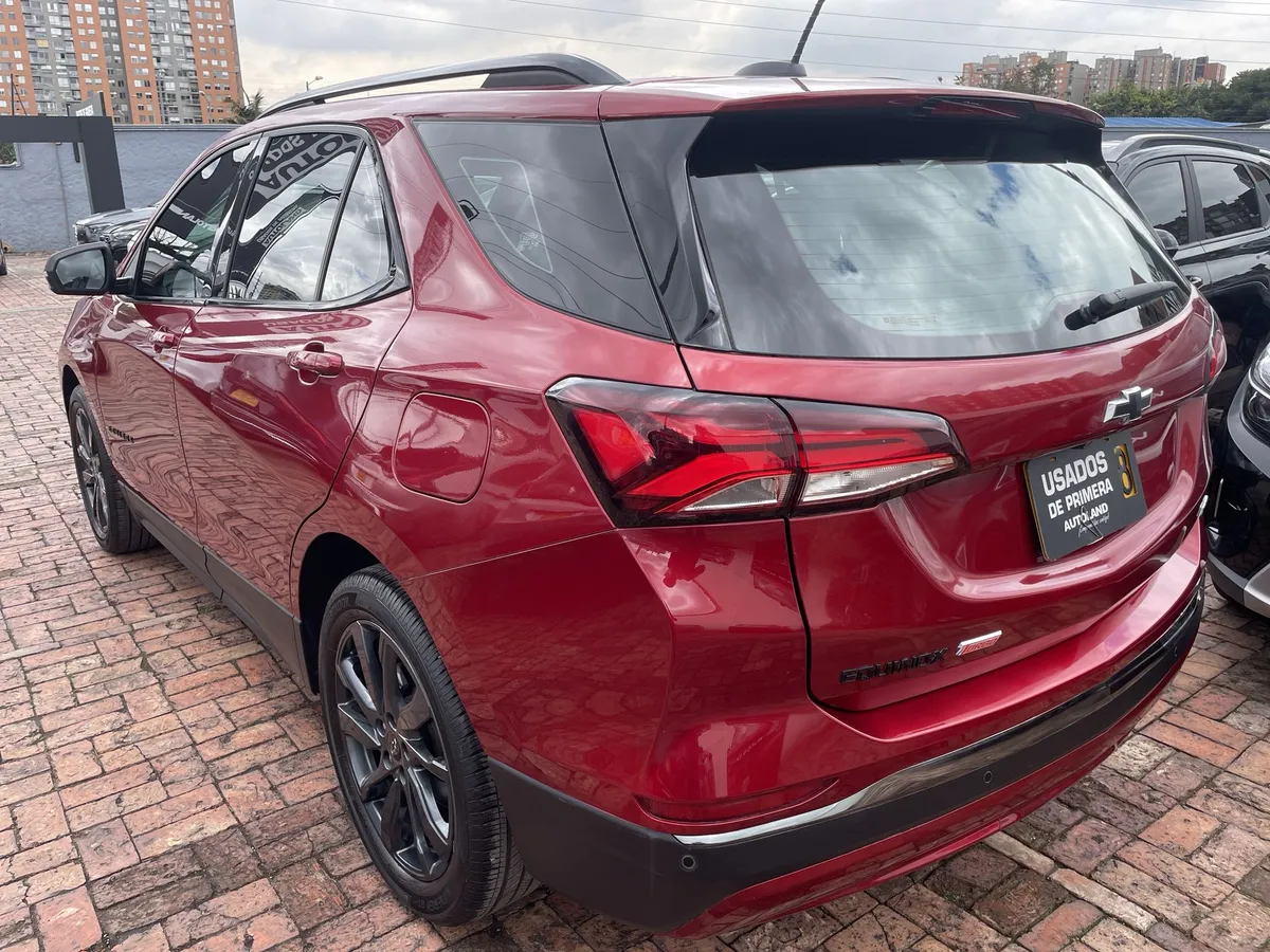 Chevrolet Equinox 2023 Rojo Bogotá