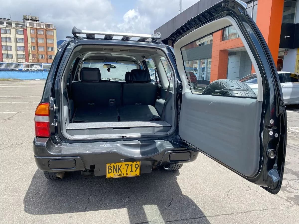 Chevrolet Grand Vitara 2.7 Xl7 Gris Año 2004