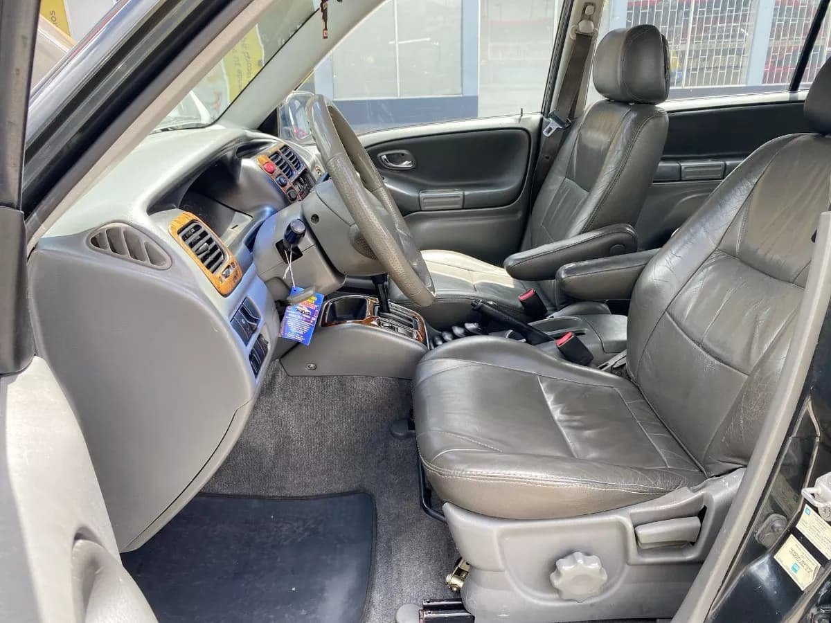 Chevrolet Grand Vitara 2.7 Xl7 Gris Año 2004