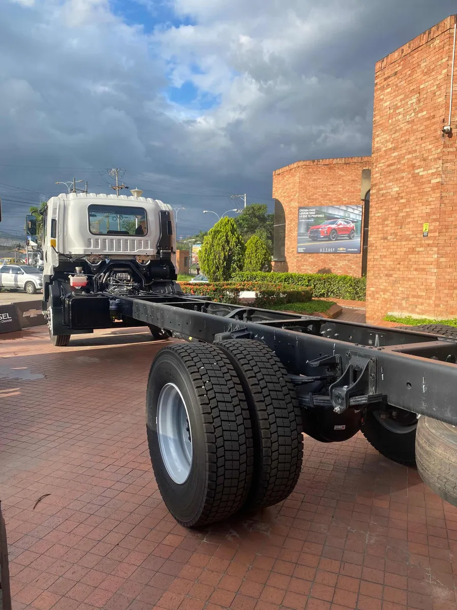 Chevrolet Isuzu 2025 Blanco Girón
