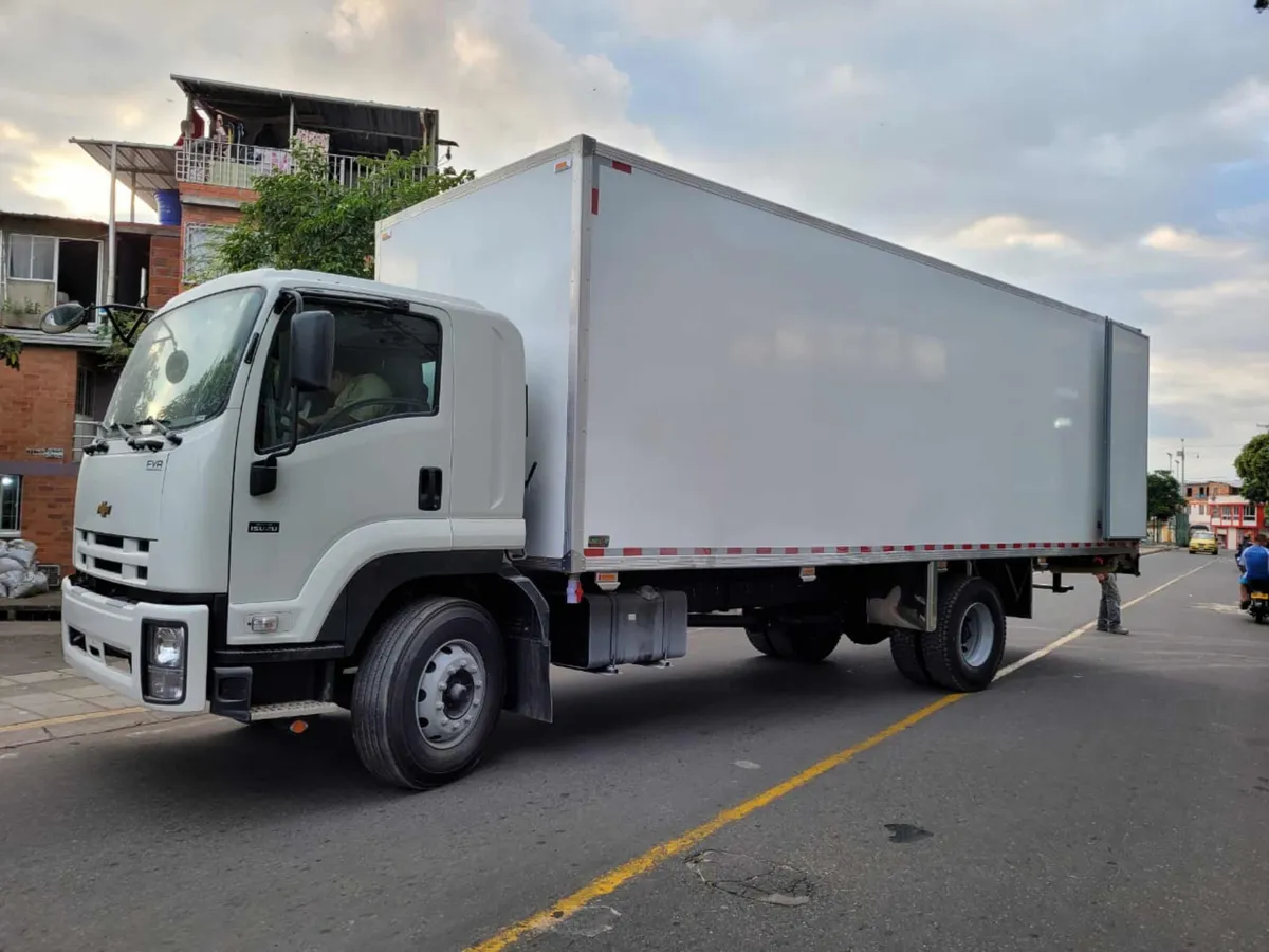 Chevrolet Isuzu 2025 Blanco Girón