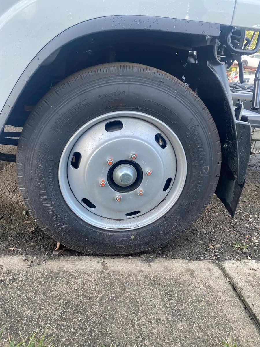 Chevrolet Isuzu NLR Reward 2025 Blanco