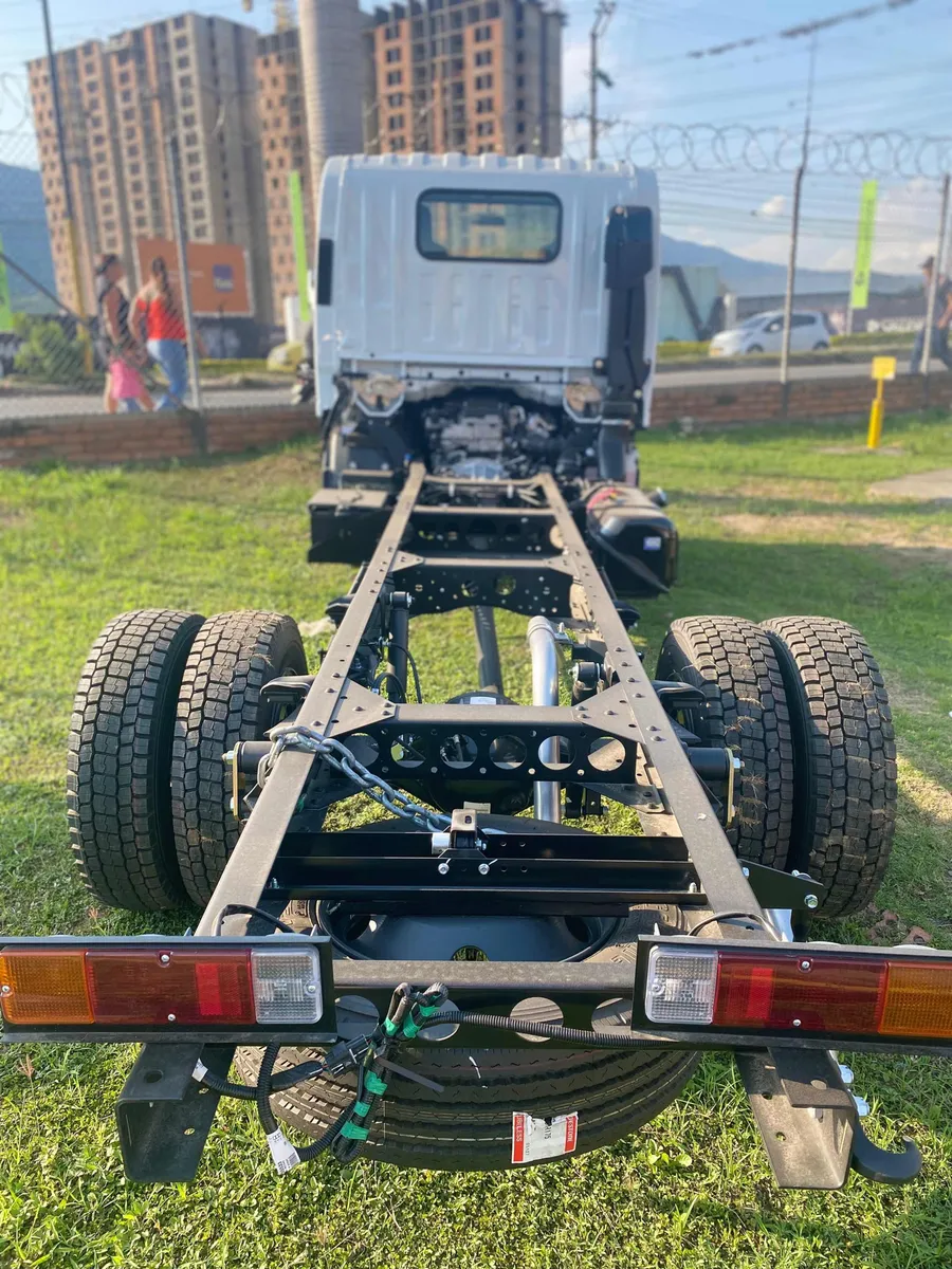 Chevrolet Isuzu 2025 Blanco Girón