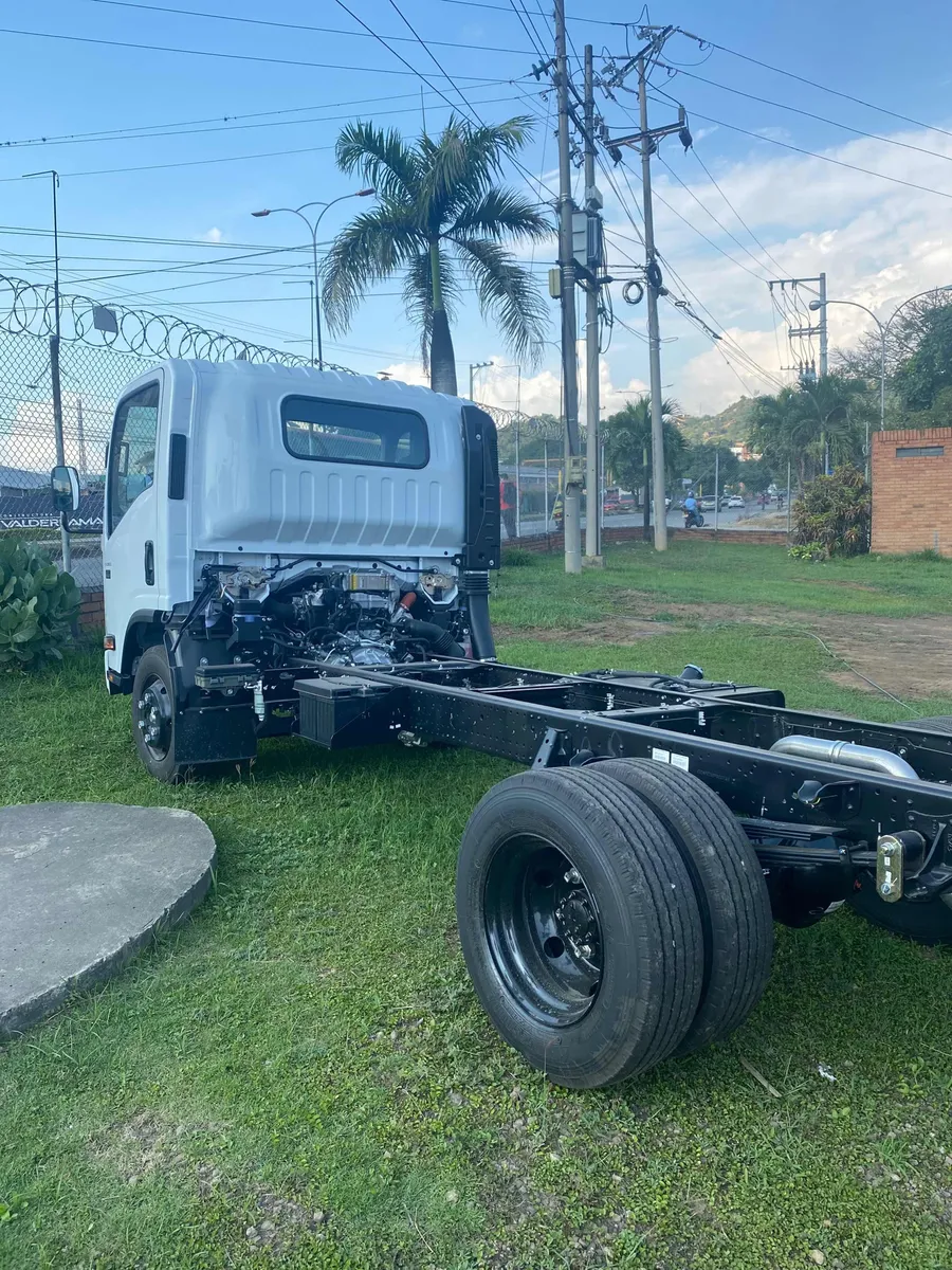 Chevrolet Isuzu 2025 Blanco Girón