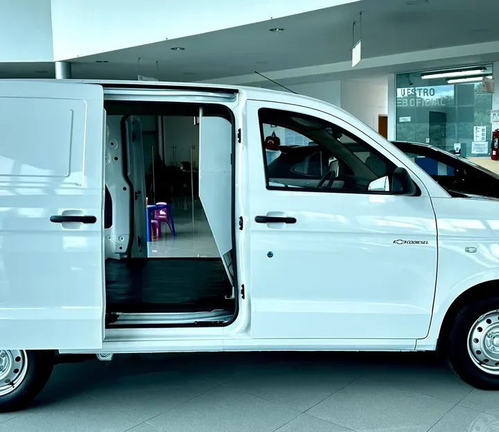 Chevrolet N400 1.5 Panel 2025 Blanco6