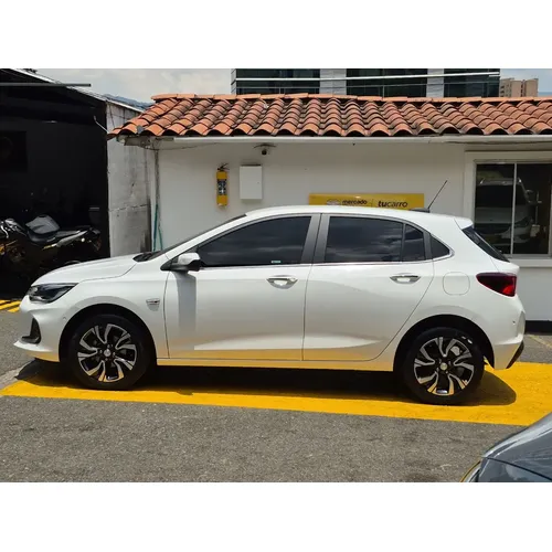 Chevrolet Onix 2024 Blanco Envigado