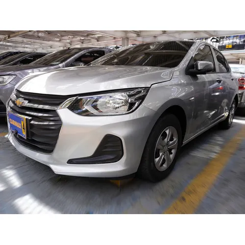 Chevrolet Onix 2023 Plateado Bogotá