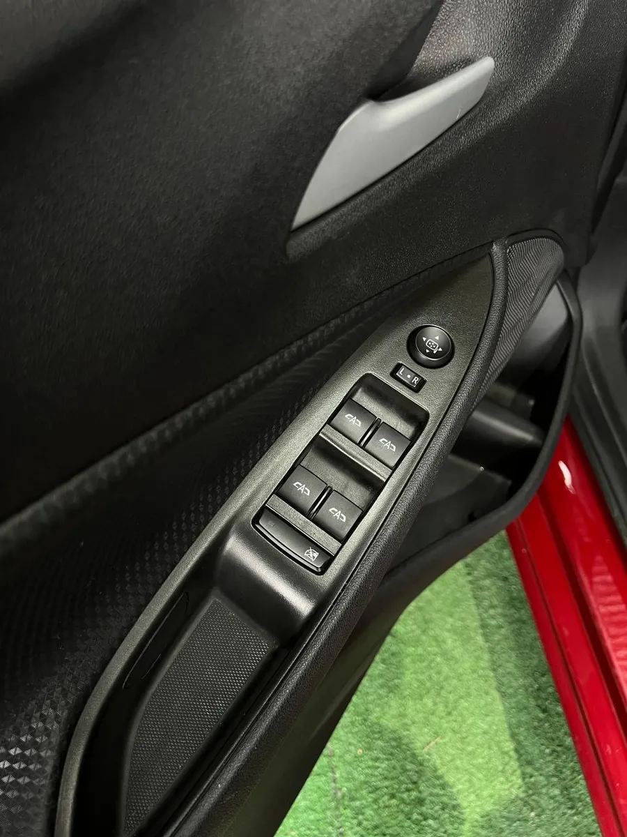 Chevrolet Onix LT 2023 Rojo Dosquebradas