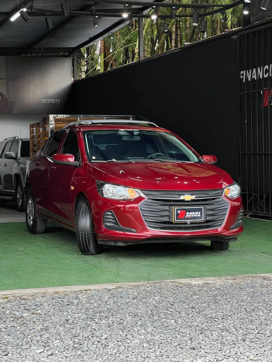 Chevrolet Onix LT 2023 Rojo Dosquebradas
