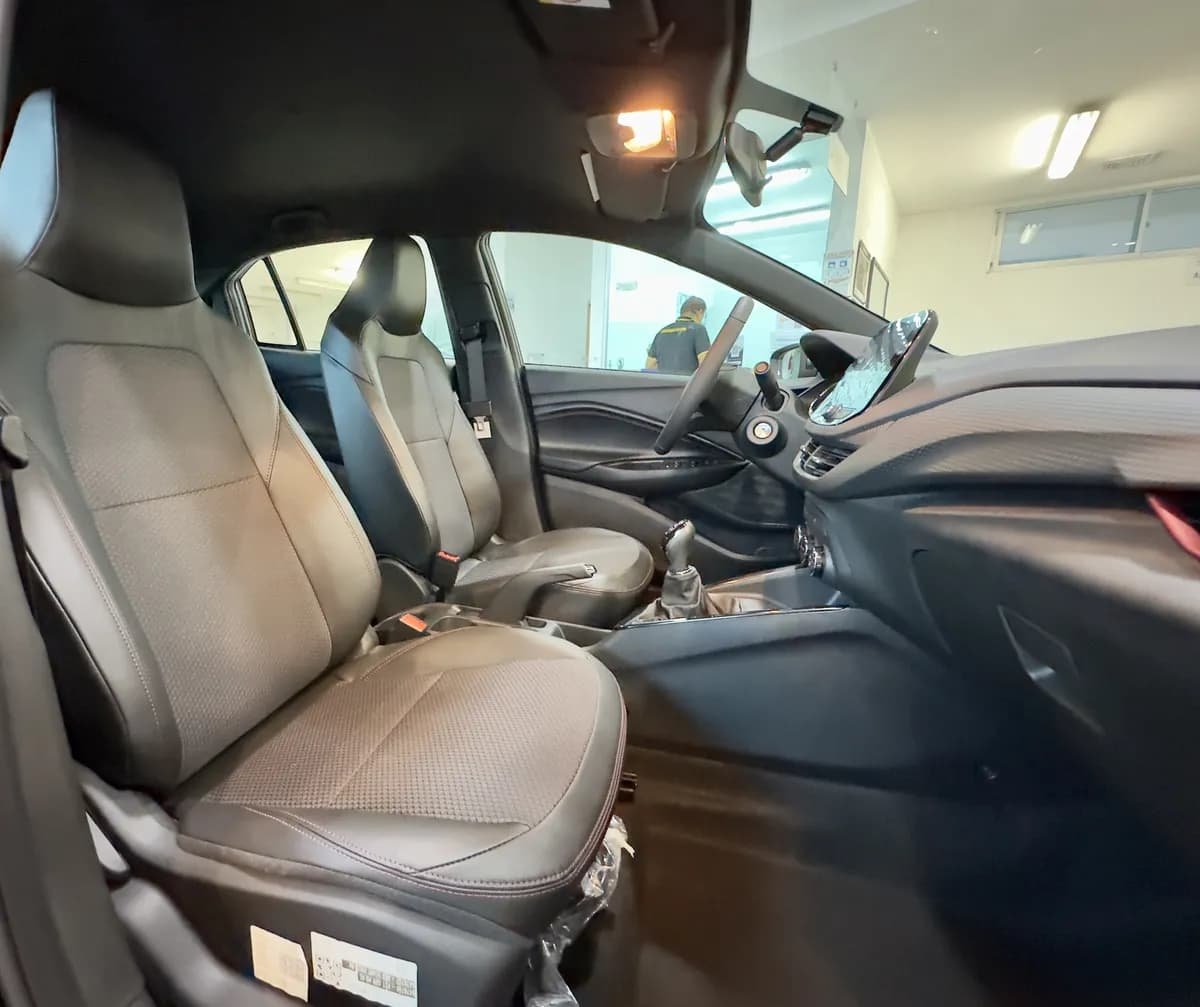 Chevrolet Onix 1.0T Rs Mt Negro 2025